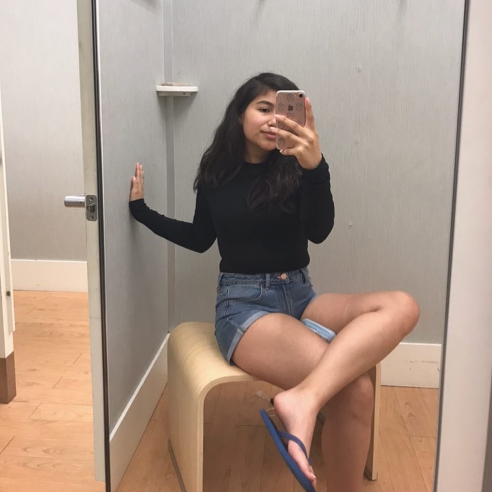 Meet your Posher, Emma